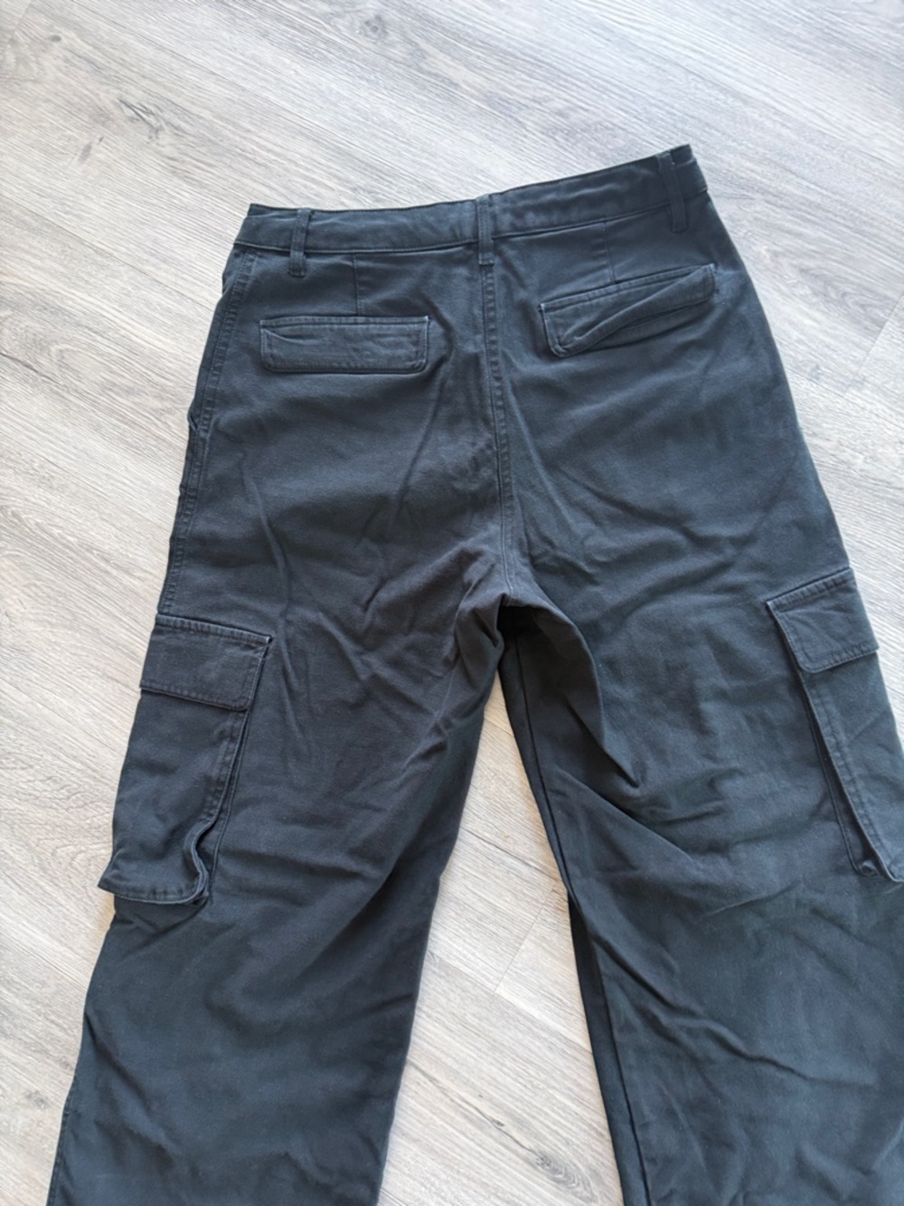 Aritzia Wilfred free Black Wide-Leg cargo Pants size 8 - Picture 8 of 9